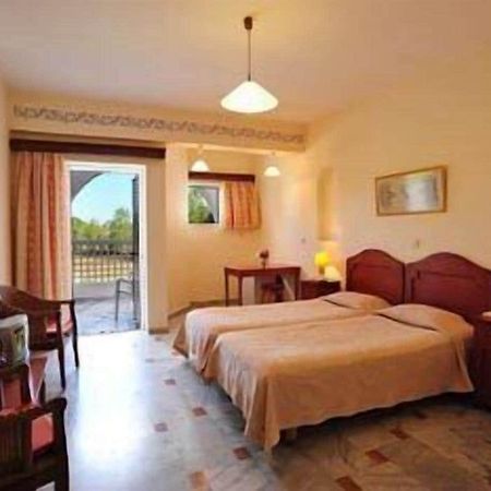 Ilaria Hotel Каламакион Экстерьер фото