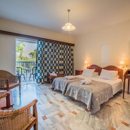 Ilaria Hotel Каламакион Экстерьер фото