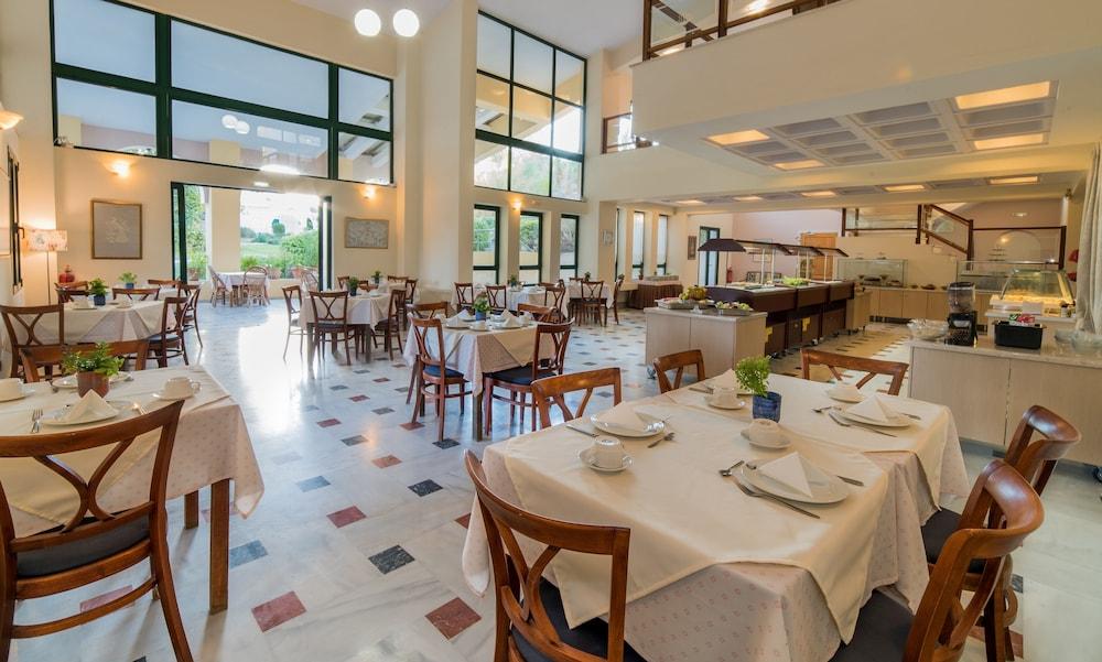 Ilaria Hotel Каламакион Экстерьер фото