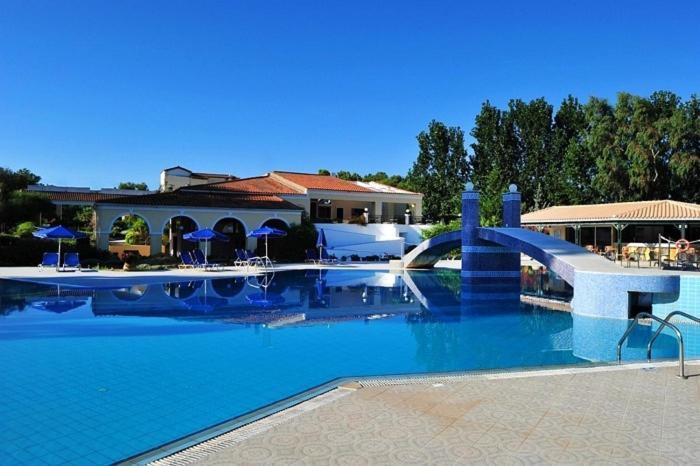 Ilaria Hotel Каламакион Экстерьер фото