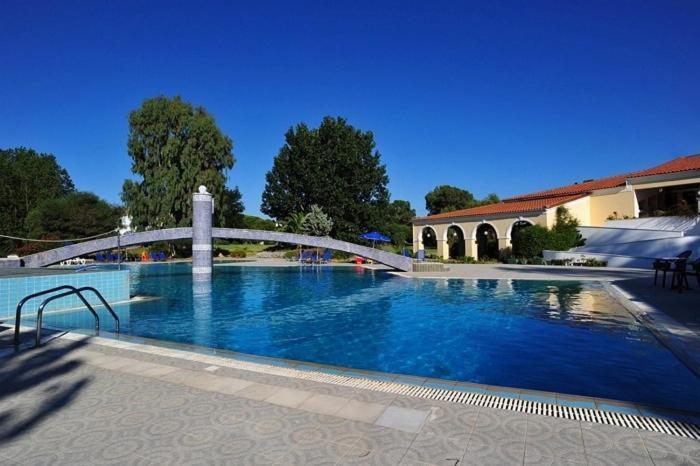 Ilaria Hotel Каламакион Экстерьер фото